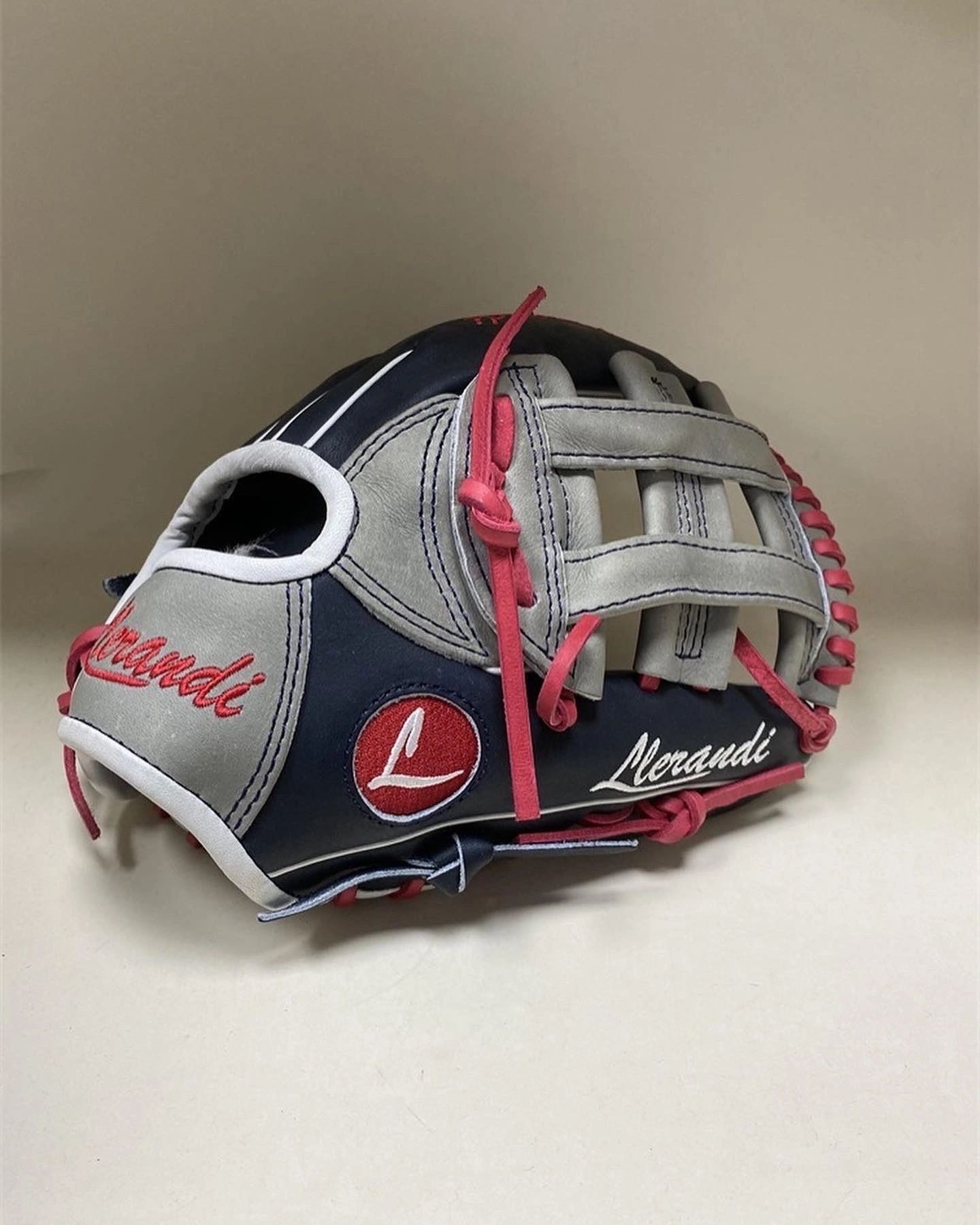 baseball /softball gloves